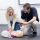 Little Anne QCPR Reanimationspuppe | Starter-Set inkl. Masken & Atemwege